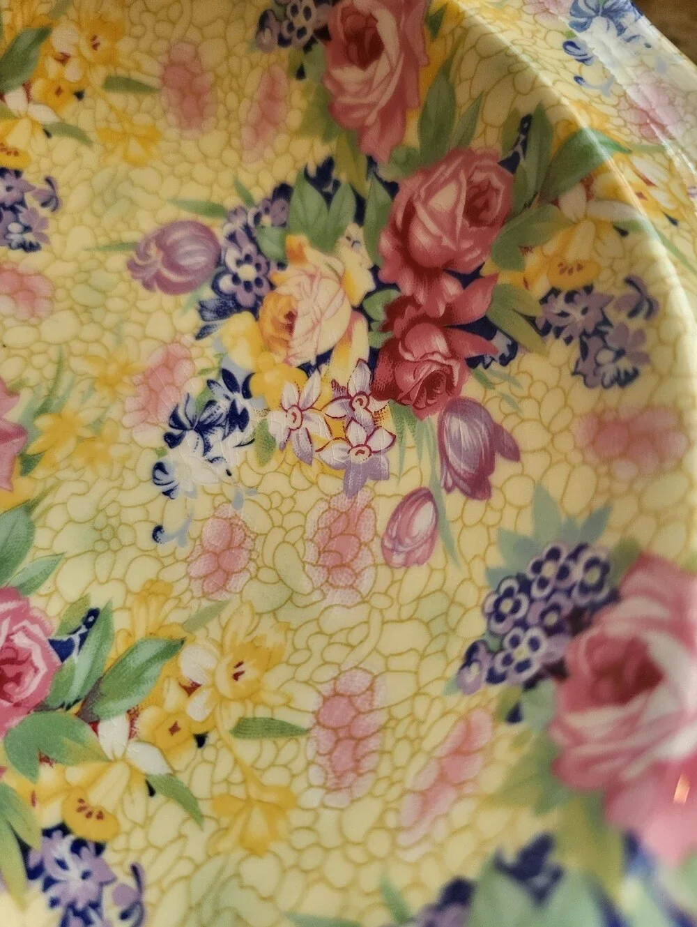 Royal Winton England 7 In .Floral Ceramic Serving Bowl